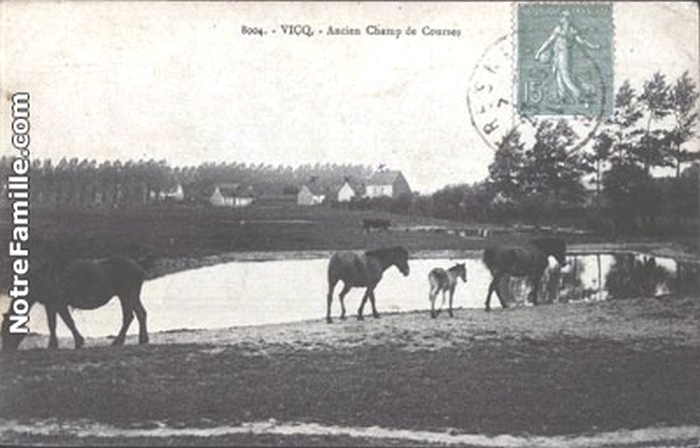 Hippodrome ancien de Vicq (Nord).jpg