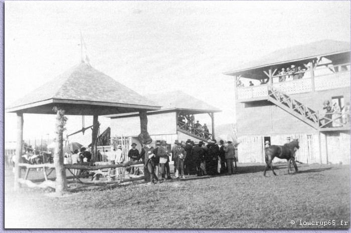 Hippodrome de Pouzac - Bagnres de Bigorre - unique photo.jpg